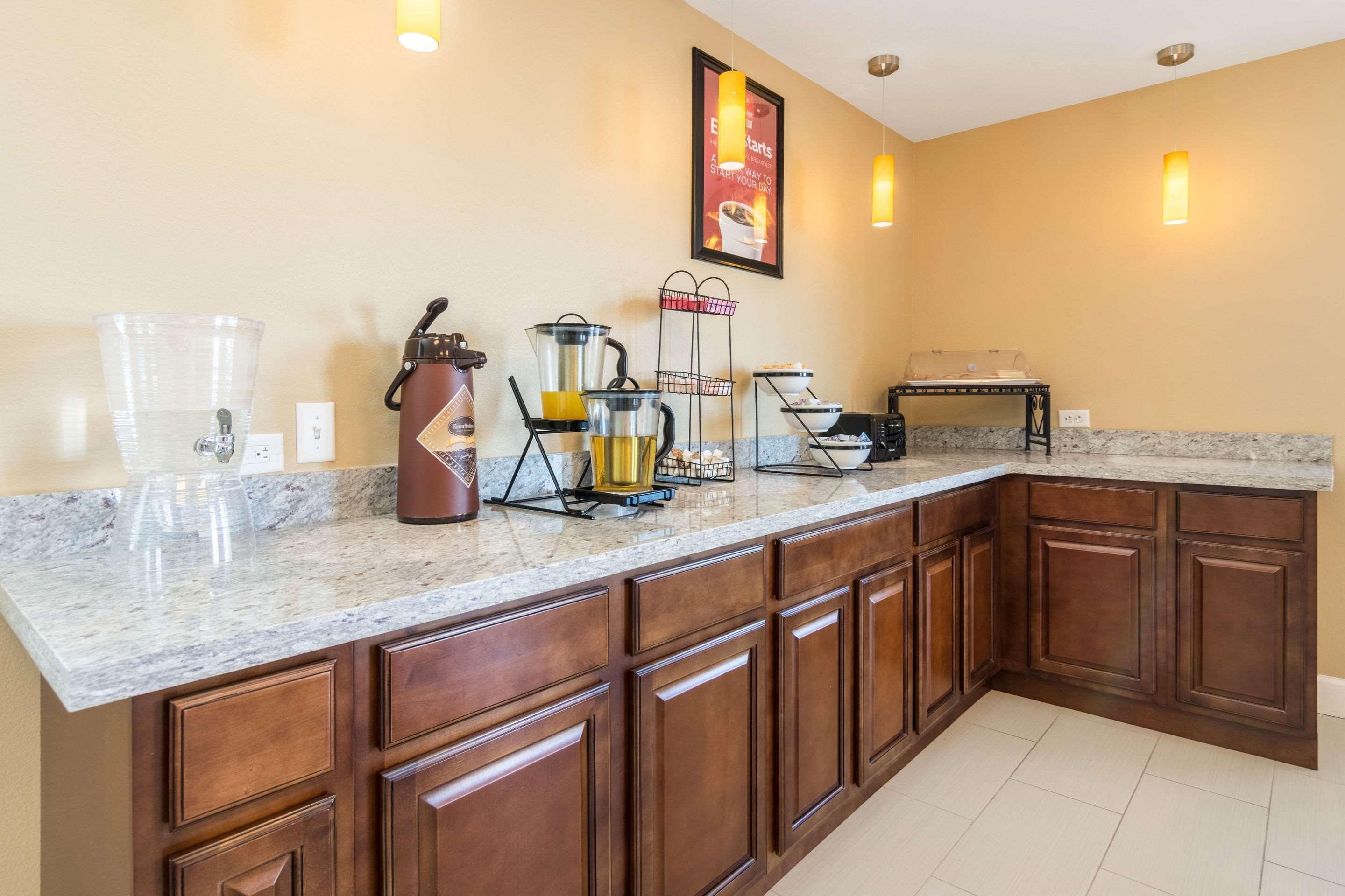 Econo Lodge Inn & Suites North Little Rock Near Riverfront Εξωτερικό φωτογραφία